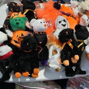 Halloween Beanie babies 21 misc.
